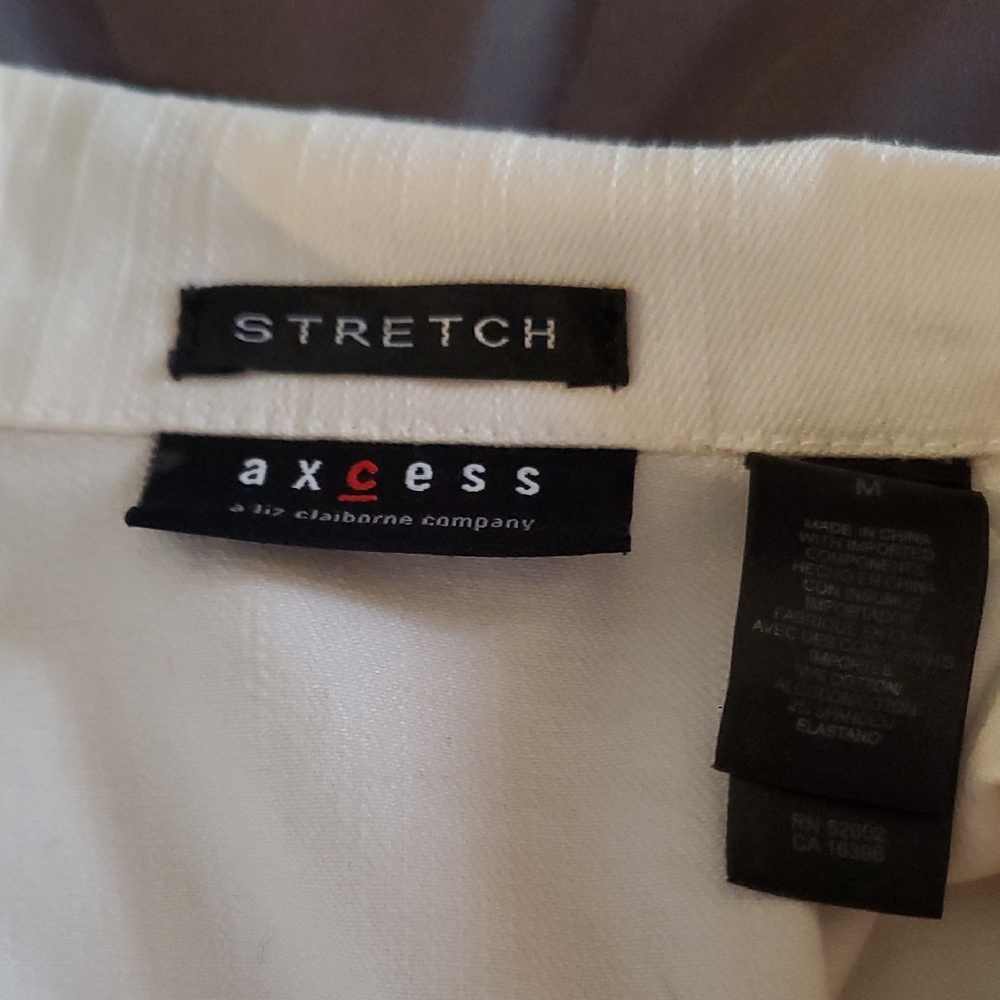 White Button-Up Jacket - Picture 2 of 9